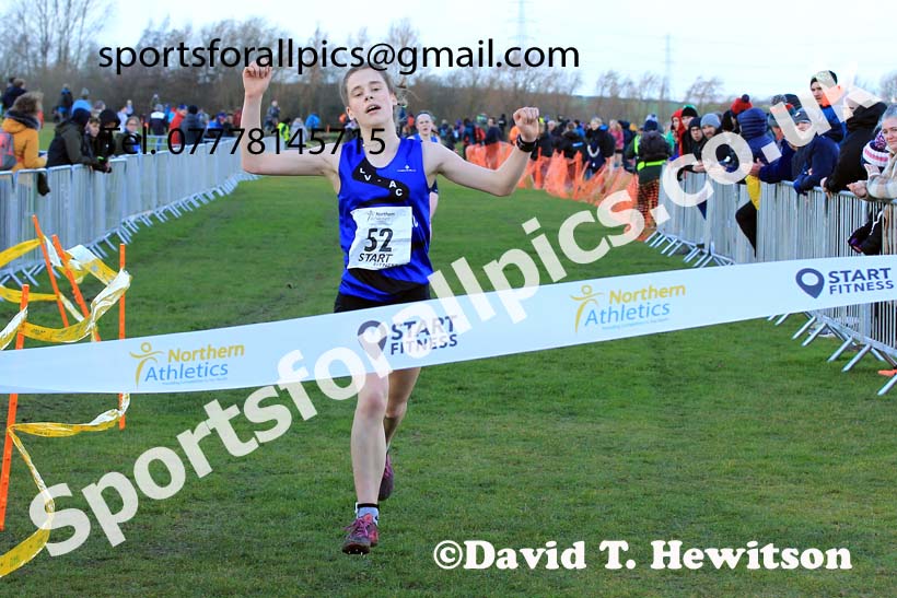 Womens under-17s 2022 Northern Cross Country Champs., Pontefract. Photo: David T. Hewitson/Sports for All Pics